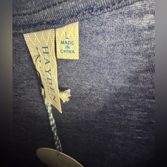 Tie sleeve cold shoulder top - Picture 4 of 4